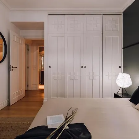 Tanigawa - 2 Bedrooms In Santo Antonio * Lisbona